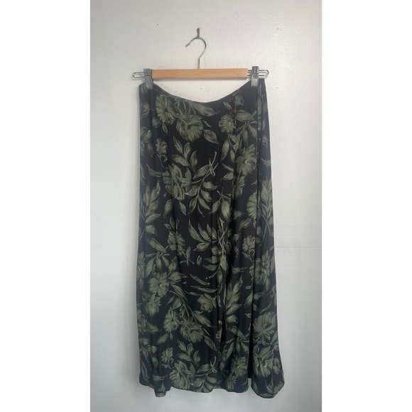 Jones New York Dresses & Skirts - Jones New York Floral Maxi Skirt Green Black Size 8 Vintage 90s Rayon Wrap Style